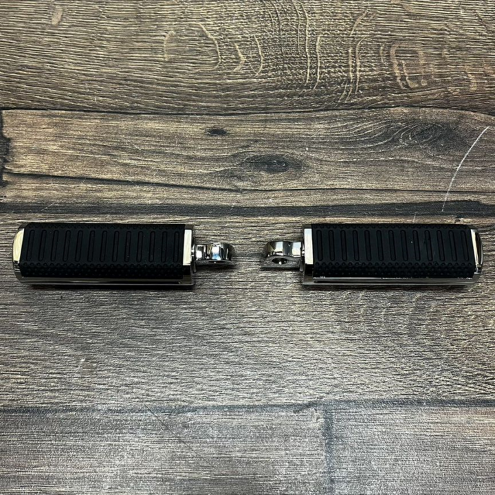 Подножки harley davidson chrome