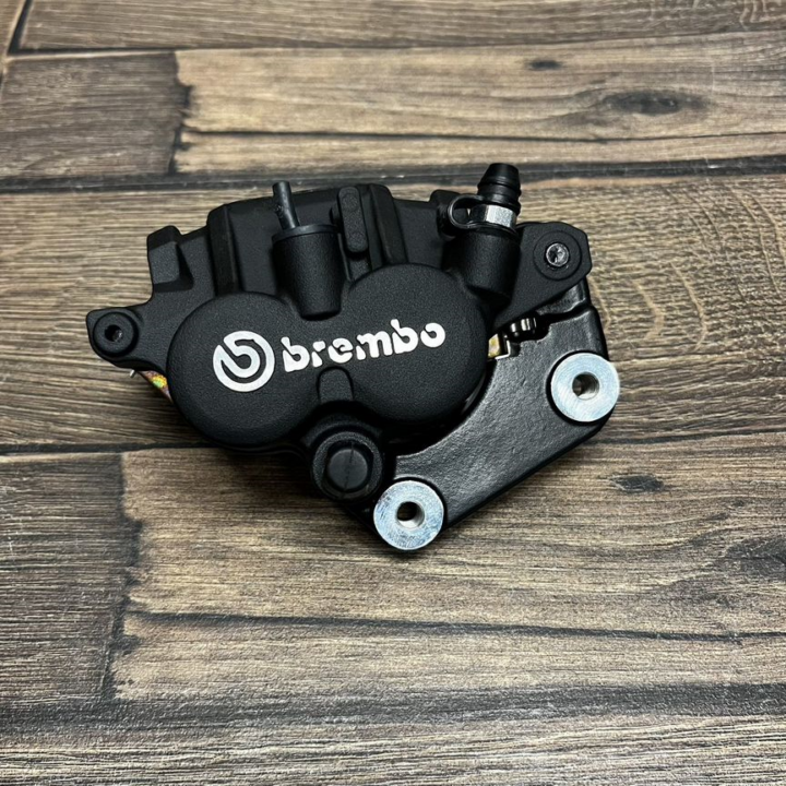 Передний правый суппорт XG 500/750 OEM