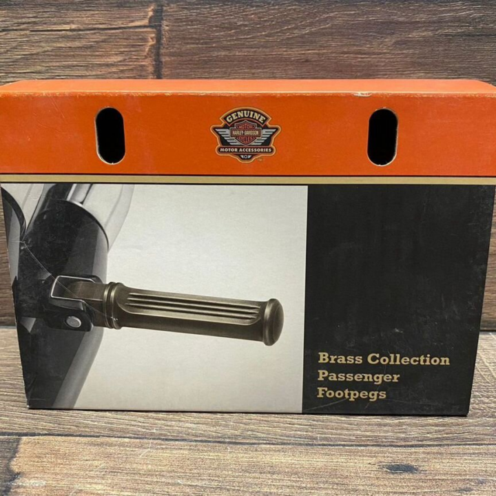 Задние подножки Harley Davidson Softail 18+ OEM