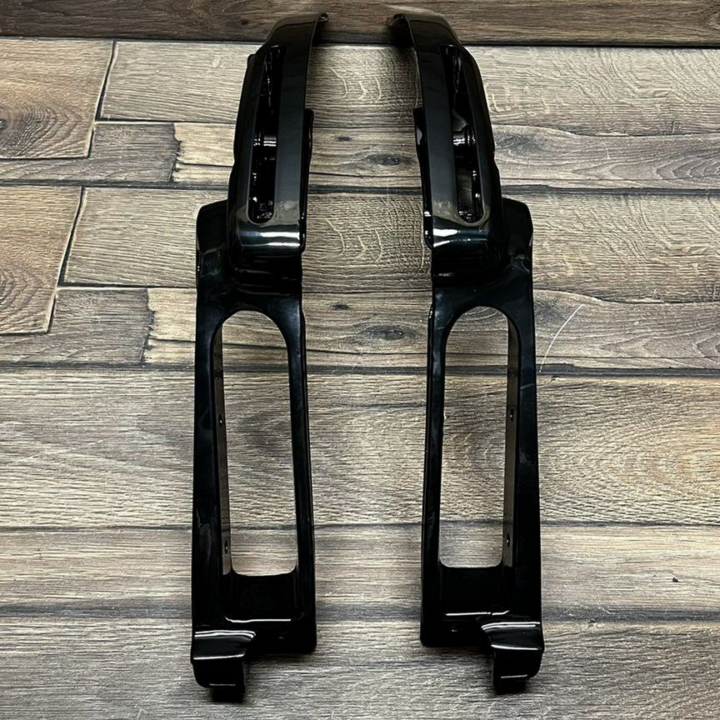 Кронштейны заднего крыла 14+ BLACK