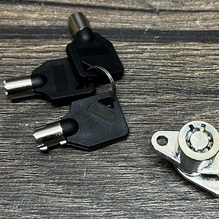 Личинка на турпак 14+