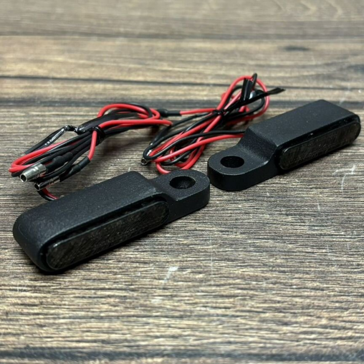 Поворотники под руль universal black long