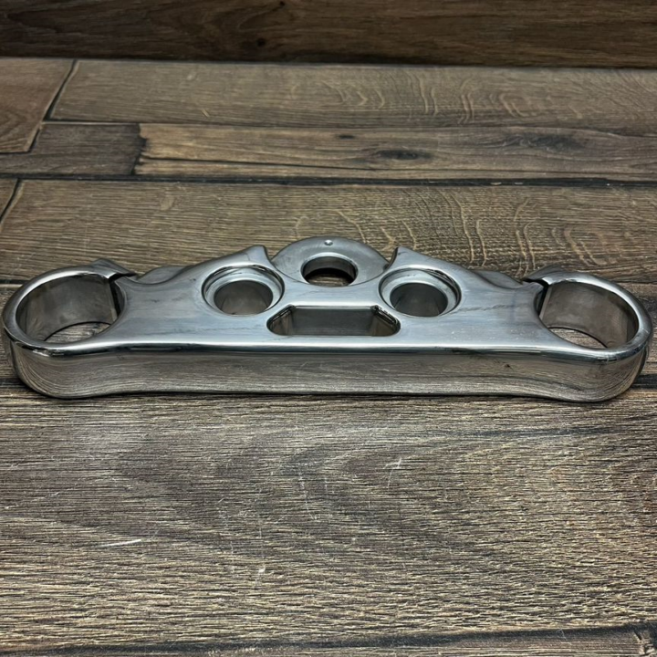 Верхняя траверса Dyna 06-17 OEM