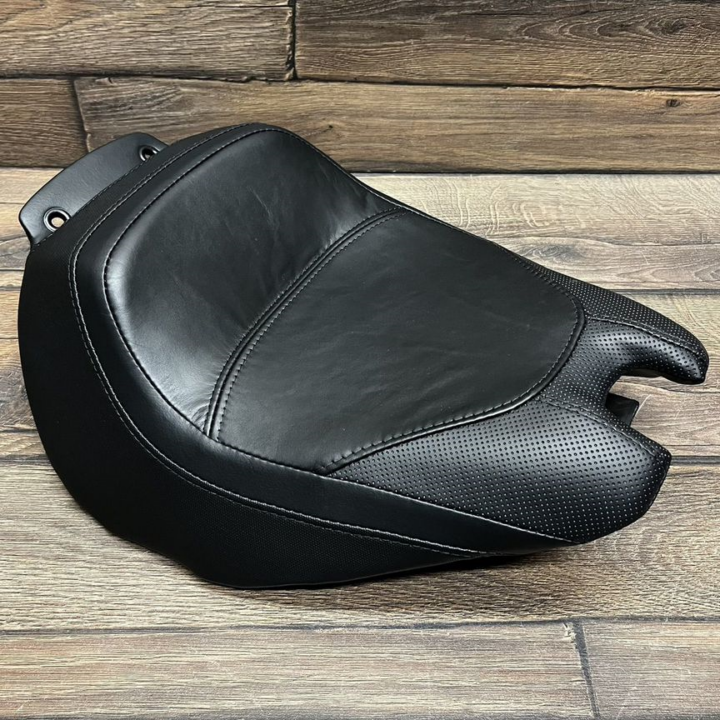 Сиденье harley davidson breakout cvo prostreet