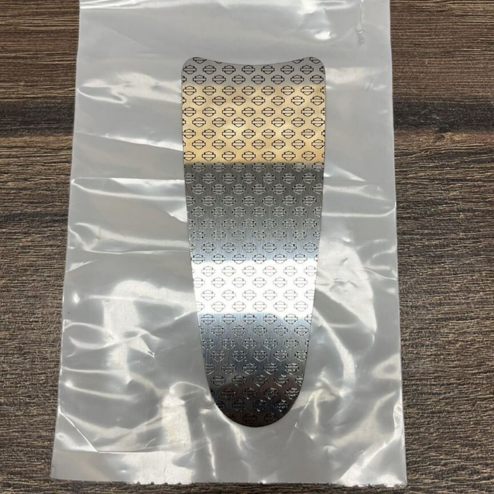 Вставка в консоль бака harley davidson touring