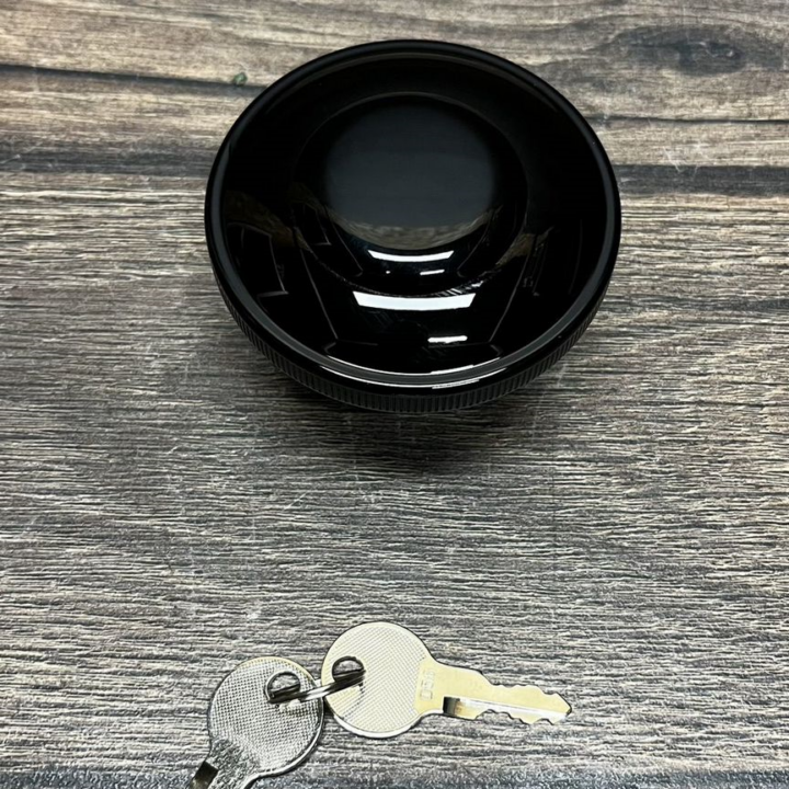 Крышка бензобака с ключом MAT/BLACK FG